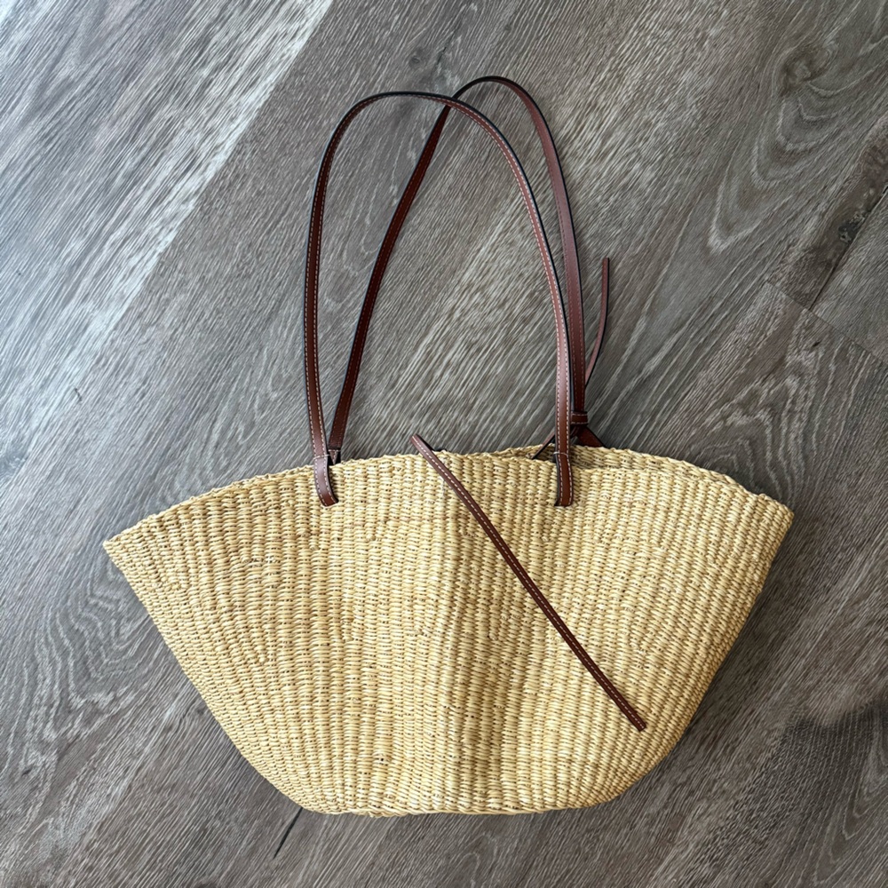 Loewe Shell Small Leather-Trimmed Elephant Straw Raffia Tote Bag - Picture 9 of 10